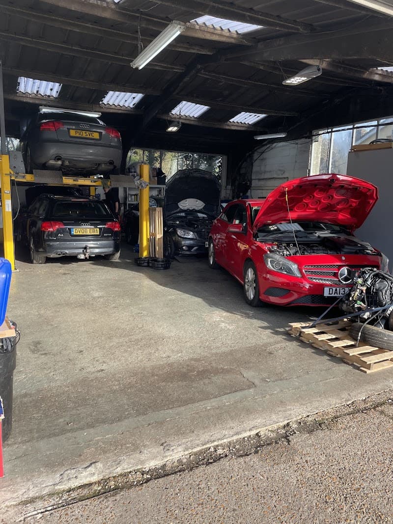 AKR MOTOR COMPANY LIMITED — garages in Horndean