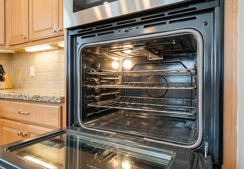 ovens n more — cleaners in Horndean